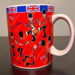 LONDON ROYAL GUARDS Souvenir Mug Parade Dancing UK GREAT BRITAIN Union Jack Flag